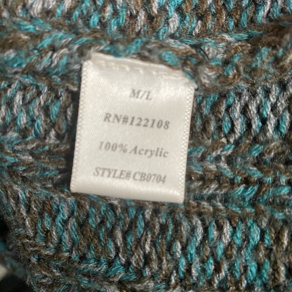 Crocheted MAK Cardigan - Picture 3 of 5